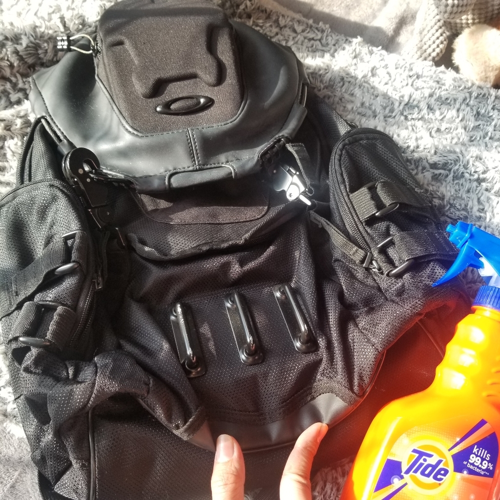 Oakley Kitchen Sink Tech Laptop Backpack